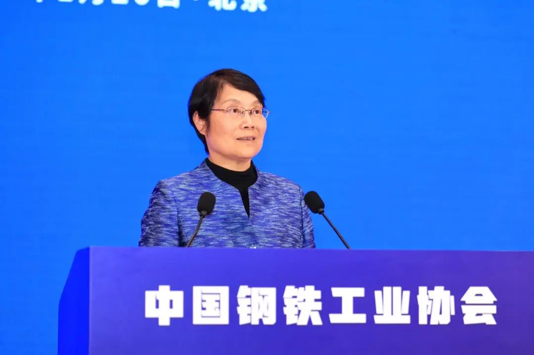 图为谭乃芬作报告.jpg20250123133001